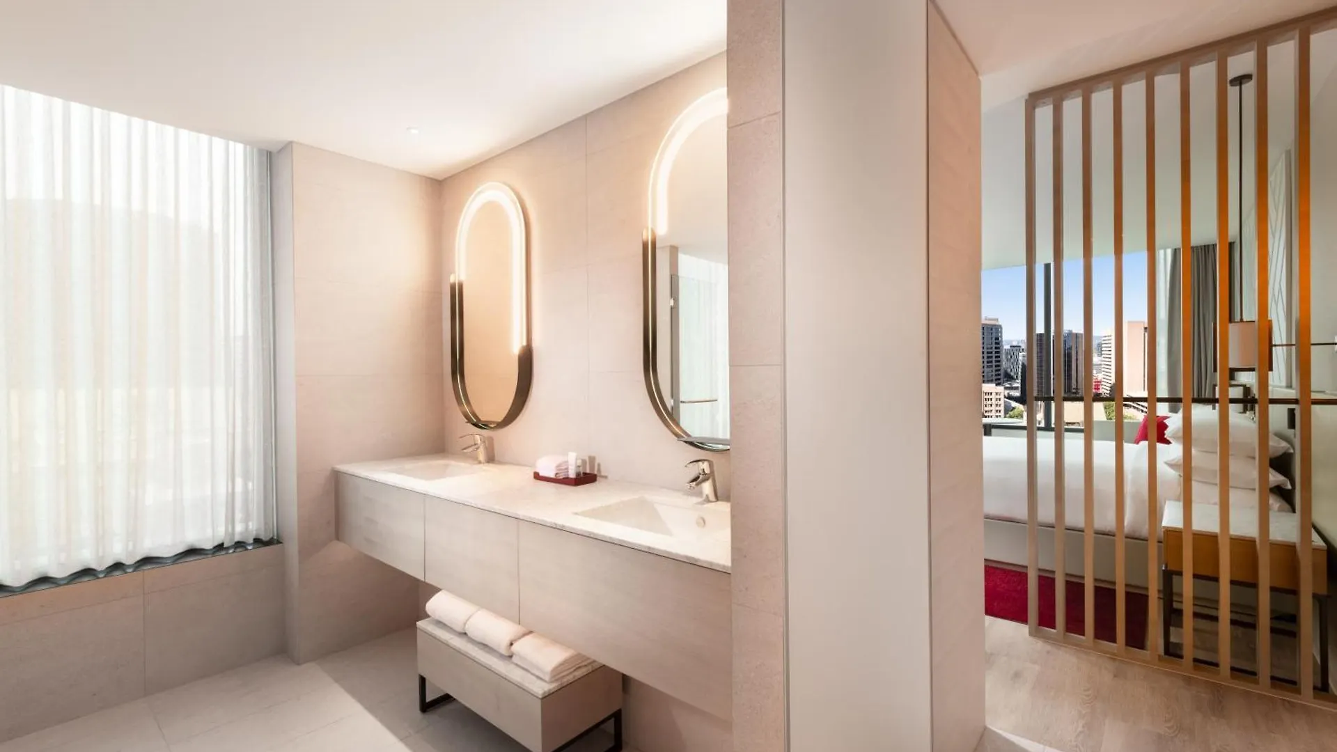 Adelaide Marriott Hotel 5*,  오스트레일리아